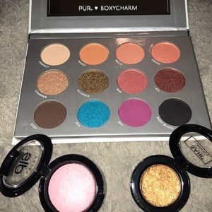 Makeup bundle